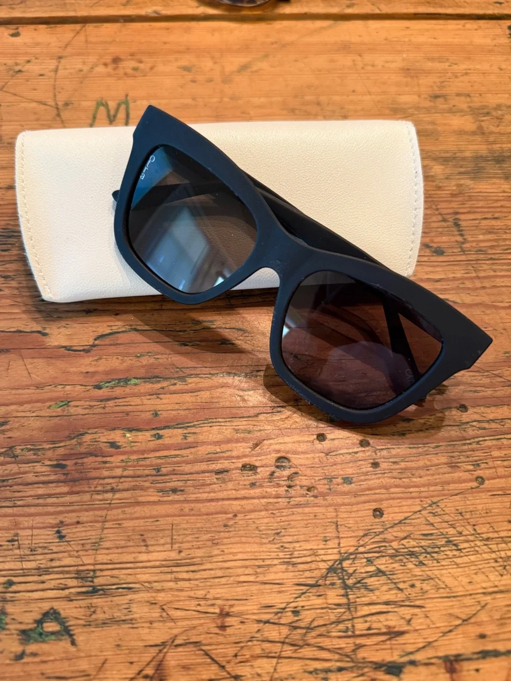 Two Otra Oversized Women's Sunglasses in Black and Tortoiseshell